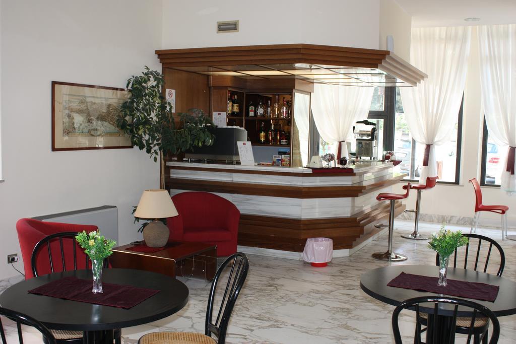 Hotel Mediterraneo تْشيانشانو  تيرمي المظهر الخارجي الصورة