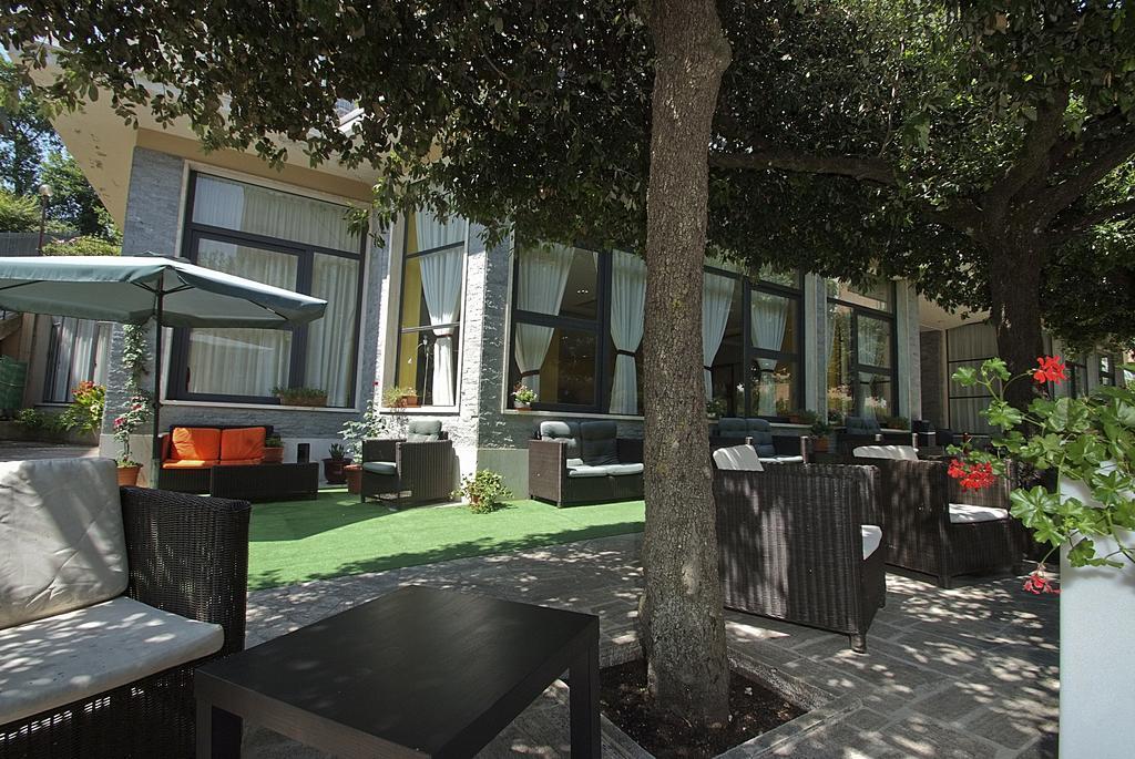 Hotel Mediterraneo تْشيانشانو  تيرمي المظهر الخارجي الصورة
