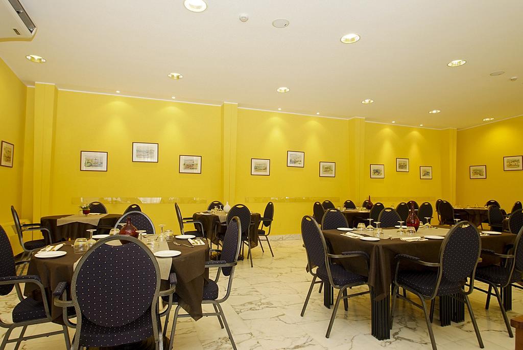 Hotel Mediterraneo تْشيانشانو  تيرمي المظهر الخارجي الصورة
