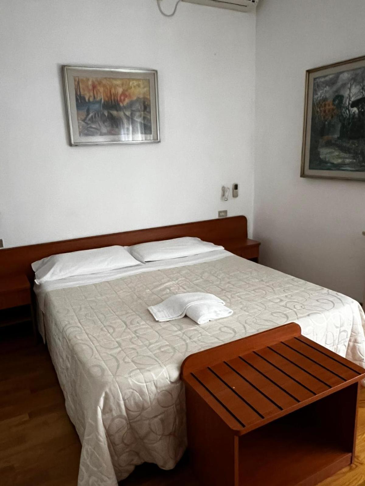 Hotel Mediterraneo تْشيانشانو  تيرمي المظهر الخارجي الصورة